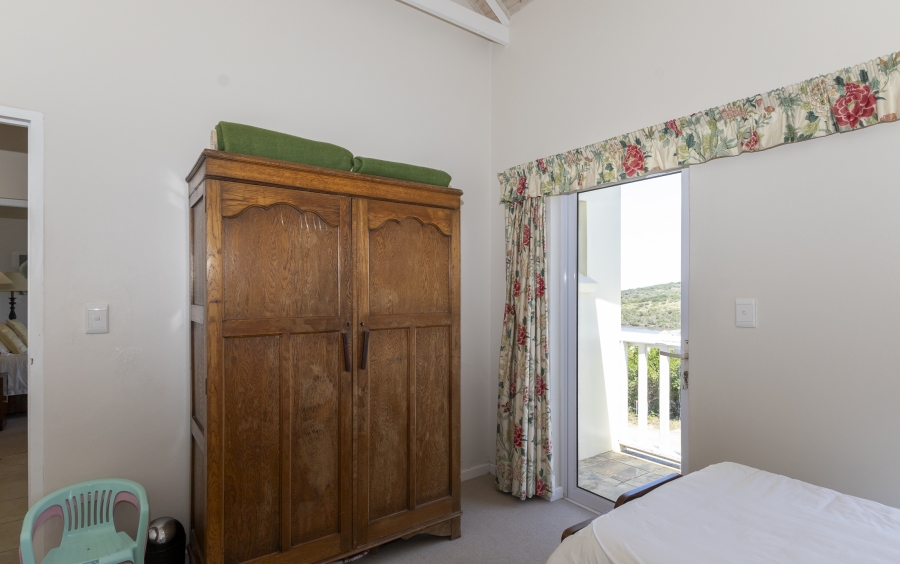 5 Bedroom Property for Sale in Kleinemonde Eastern Cape